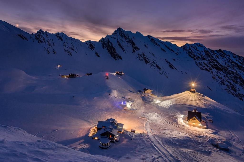 Hotel of Ice, Balea Lake